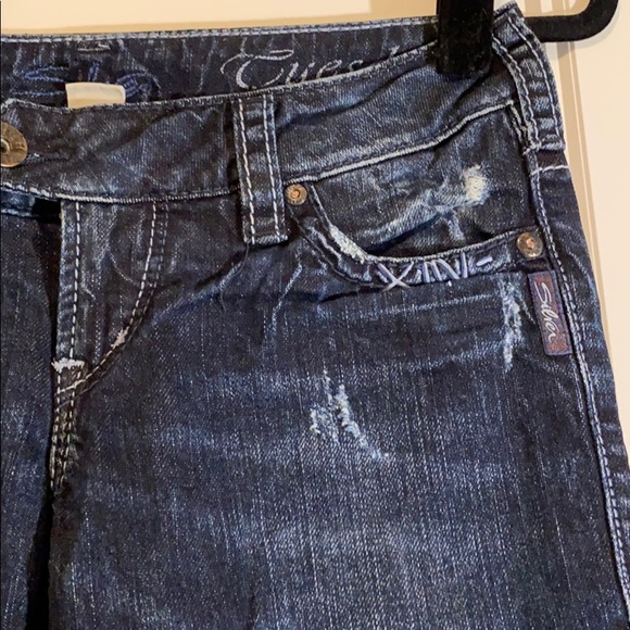 Silver Jeans Co. Tuesday Low Rise Boot Cut Jean - Picture 3 of 11